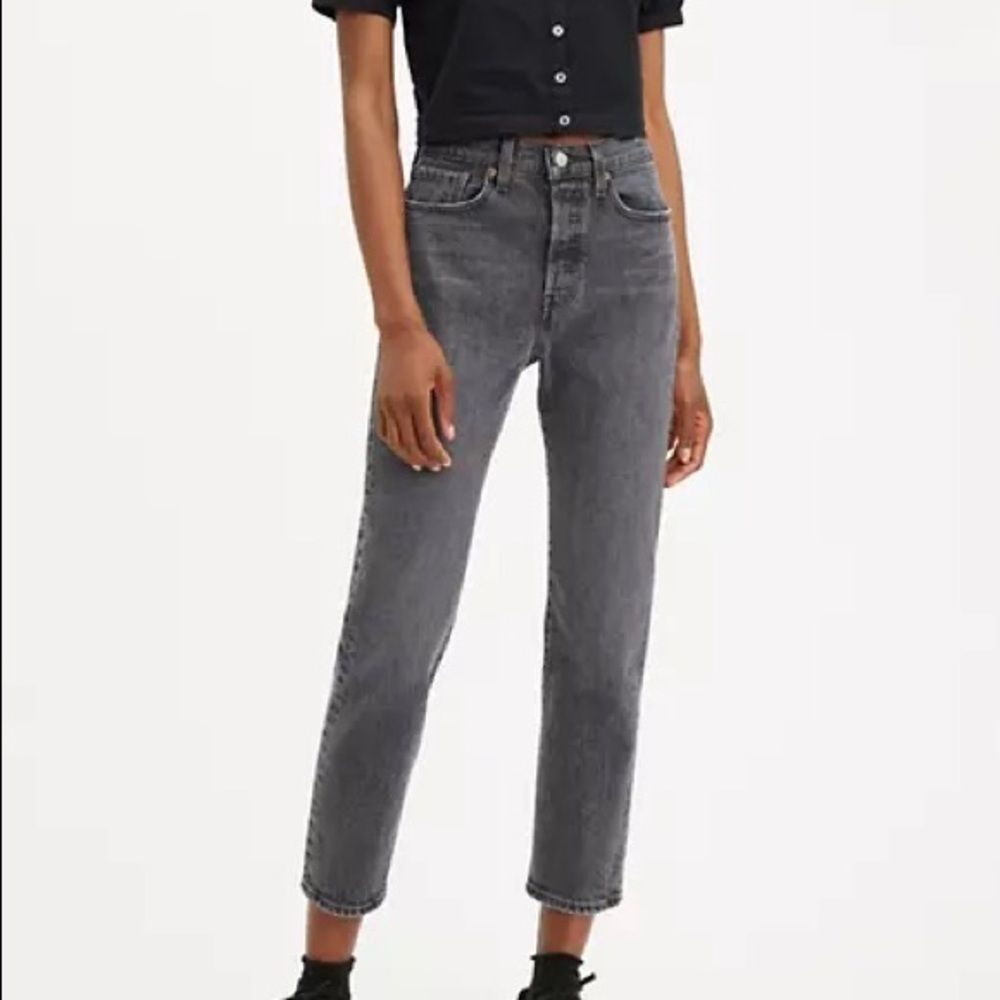 EUC VINTAGE LEVIS WEDGIE MOM JEANS SIZE 11 BUTTON FLY